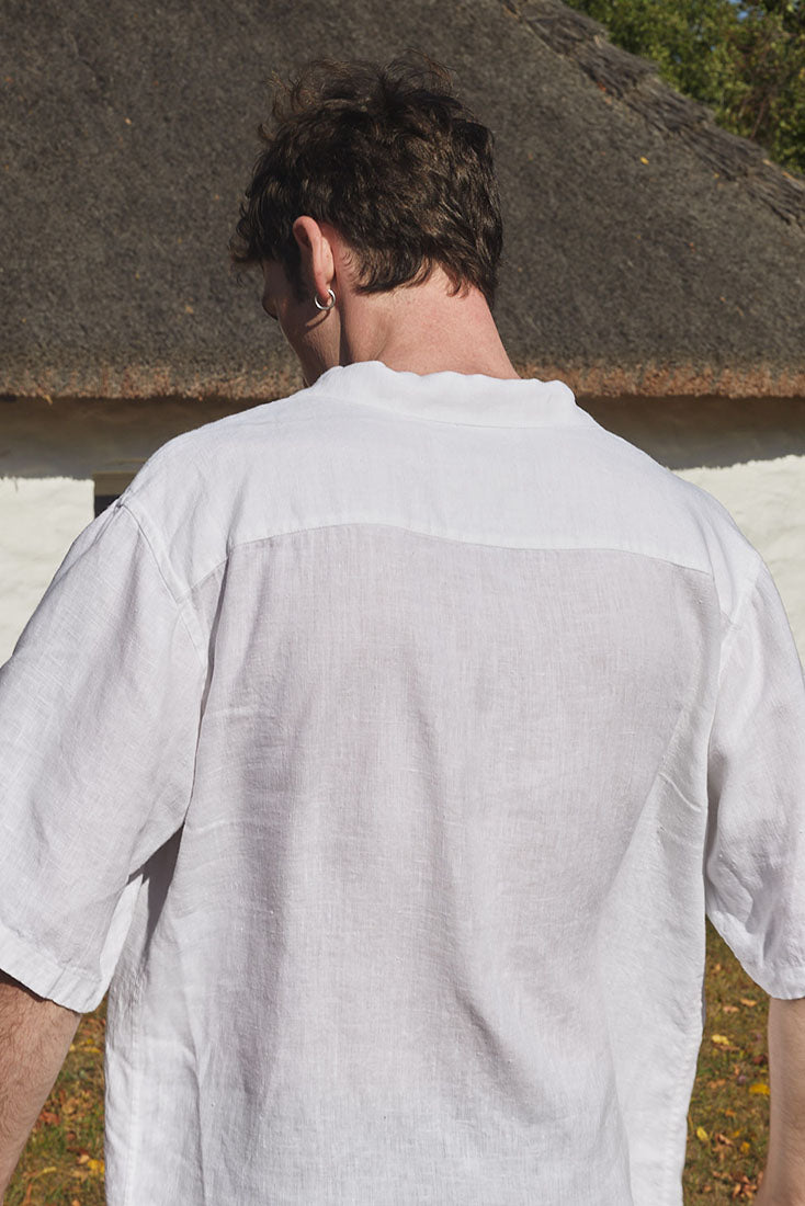 linen shirt man
