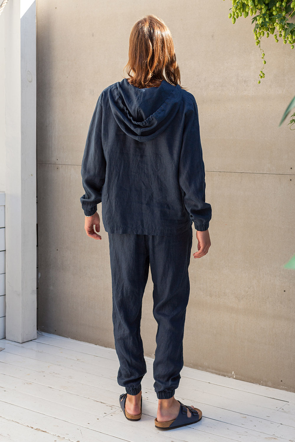 linen joggers man