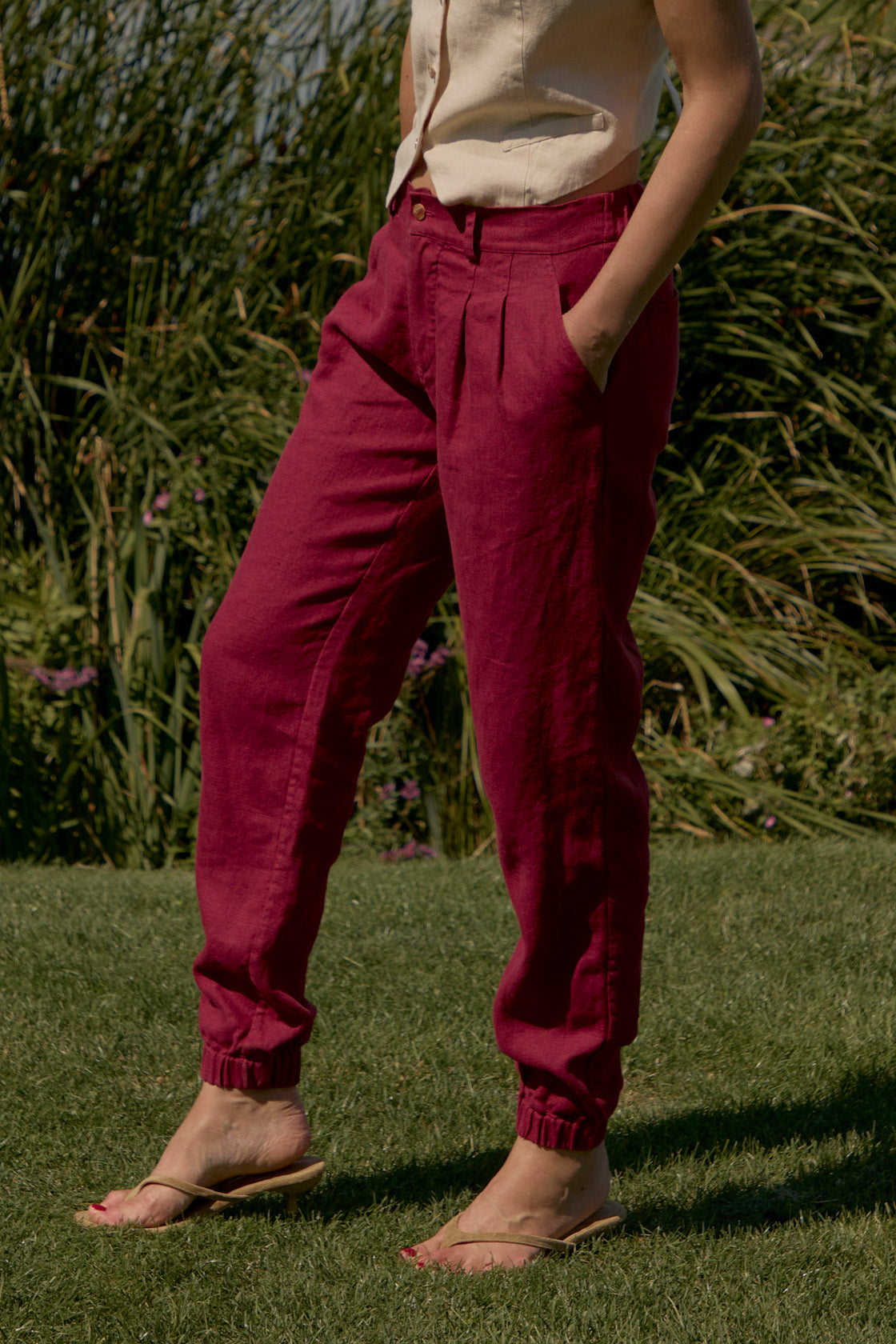 Women’s Pleated Linen Jogger Pants YKK