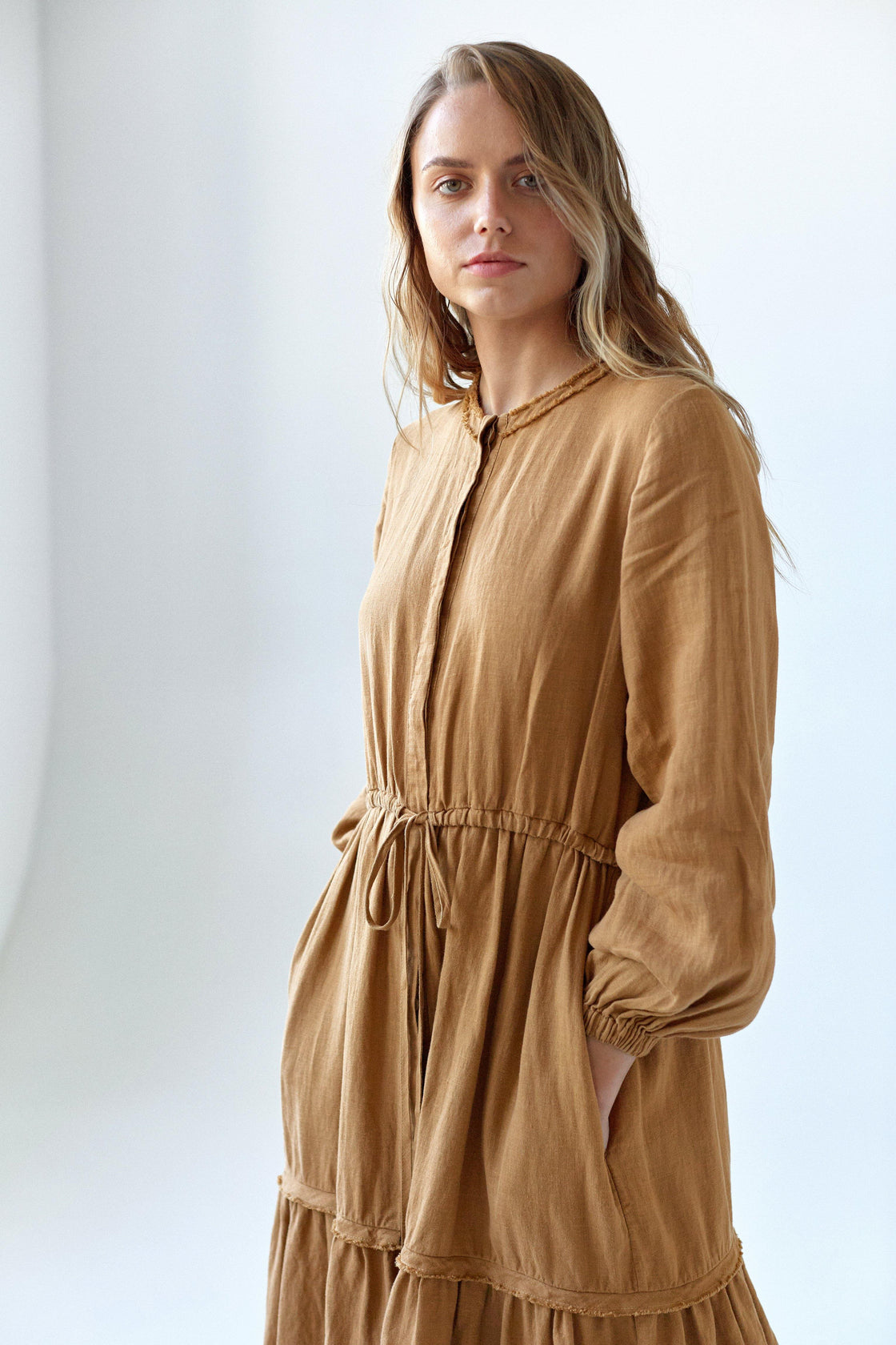 brown puff sleeve linen midi dress - Manufacture de Lin